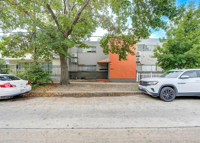 1 Bedroom Getaway In Houston