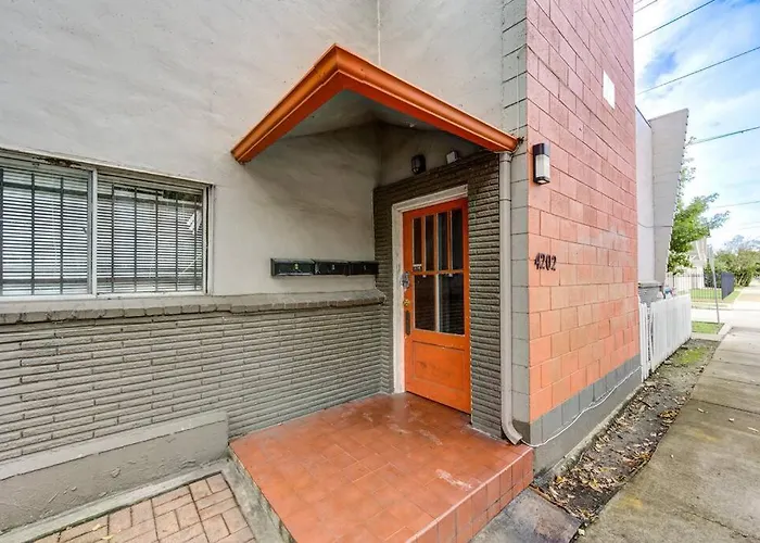 1 Bedroom Getaway In Houston